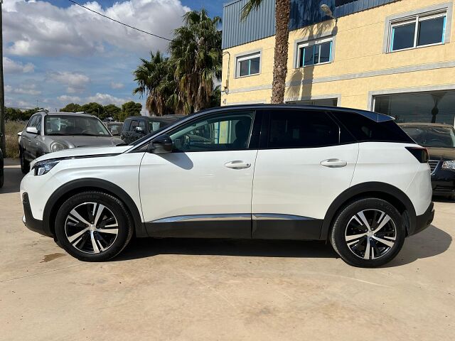 PEUGEOT 3008 ALLURE 1.2 AUTO SPANISH LHD IN SPAIN ONLY 57000 MILES SUPERB 2018